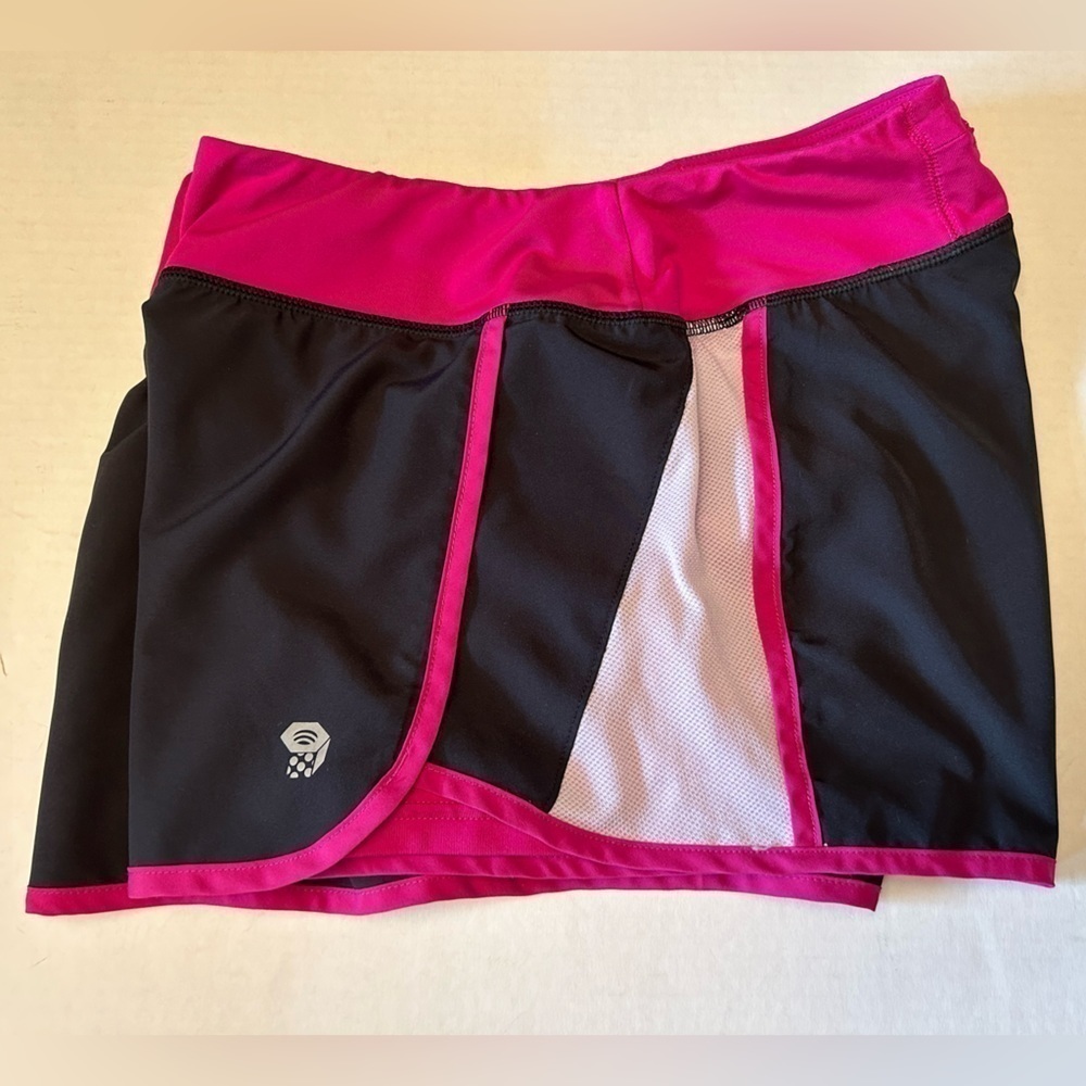 Mountain Hard-wear women’s running workout lined shorts Sz-M. L20